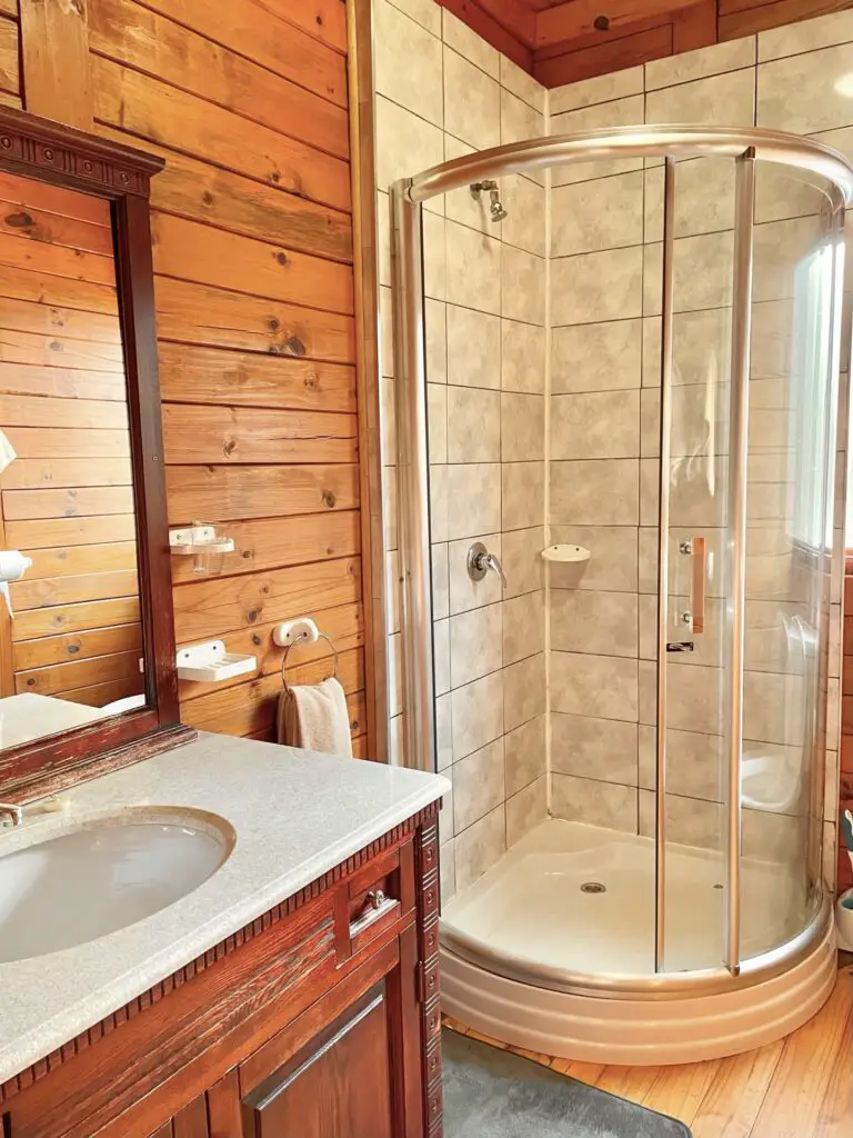 Mountain Sanctuary Park cabin bathroom